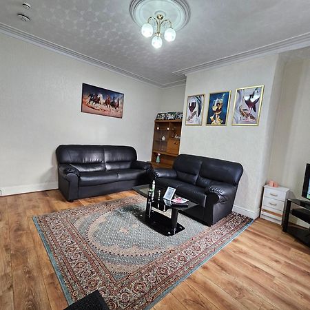 Hotel Bright Sunny, Double Bed With Garden, Tv And Wi-Fi Leeds  Exteriér fotografie