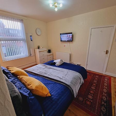Hotel Bright Sunny, Double Bed With Garden, Tv And Wi-Fi Leeds  Exteriér fotografie
