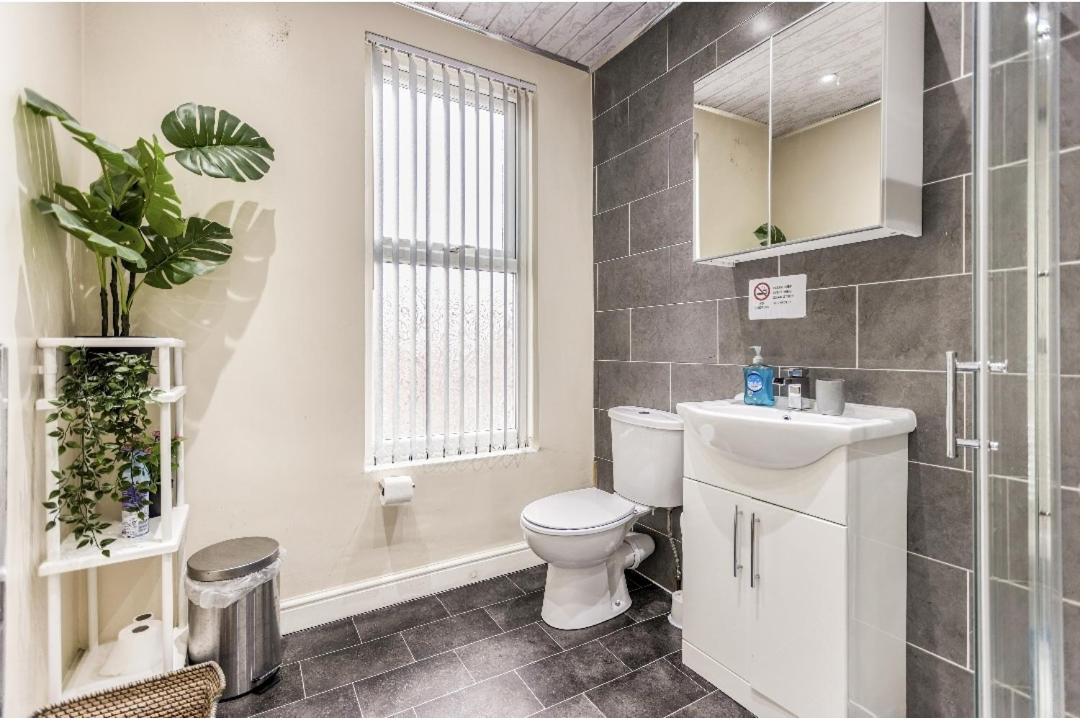 Hotel Bright Sunny, Double Bed With Garden, Tv And Wi-Fi Leeds  Exteriér fotografie