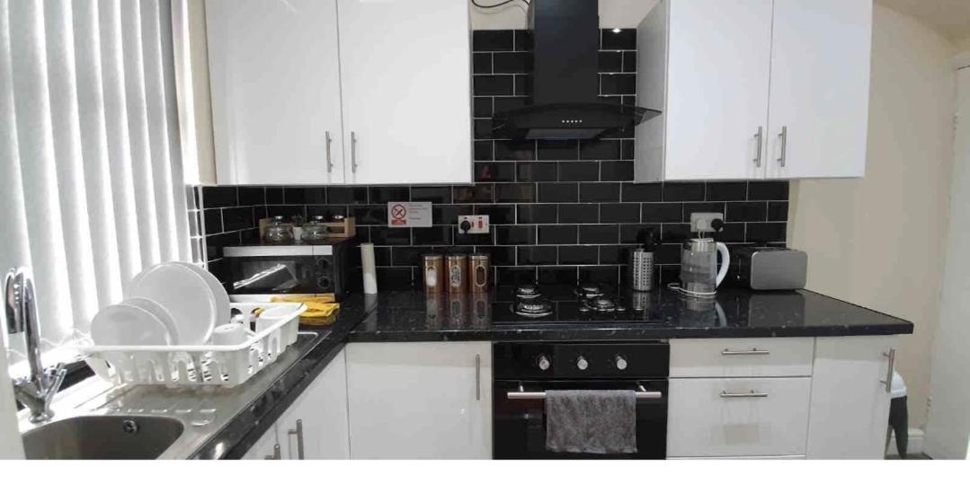 Hotel Bright Sunny, Double Bed With Garden, Tv And Wi-Fi Leeds  Exteriér fotografie