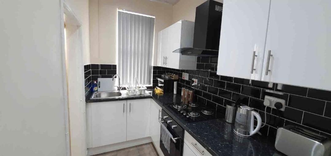 Hotel Bright Sunny, Double Bed With Garden, Tv And Wi-Fi Leeds  Exteriér fotografie